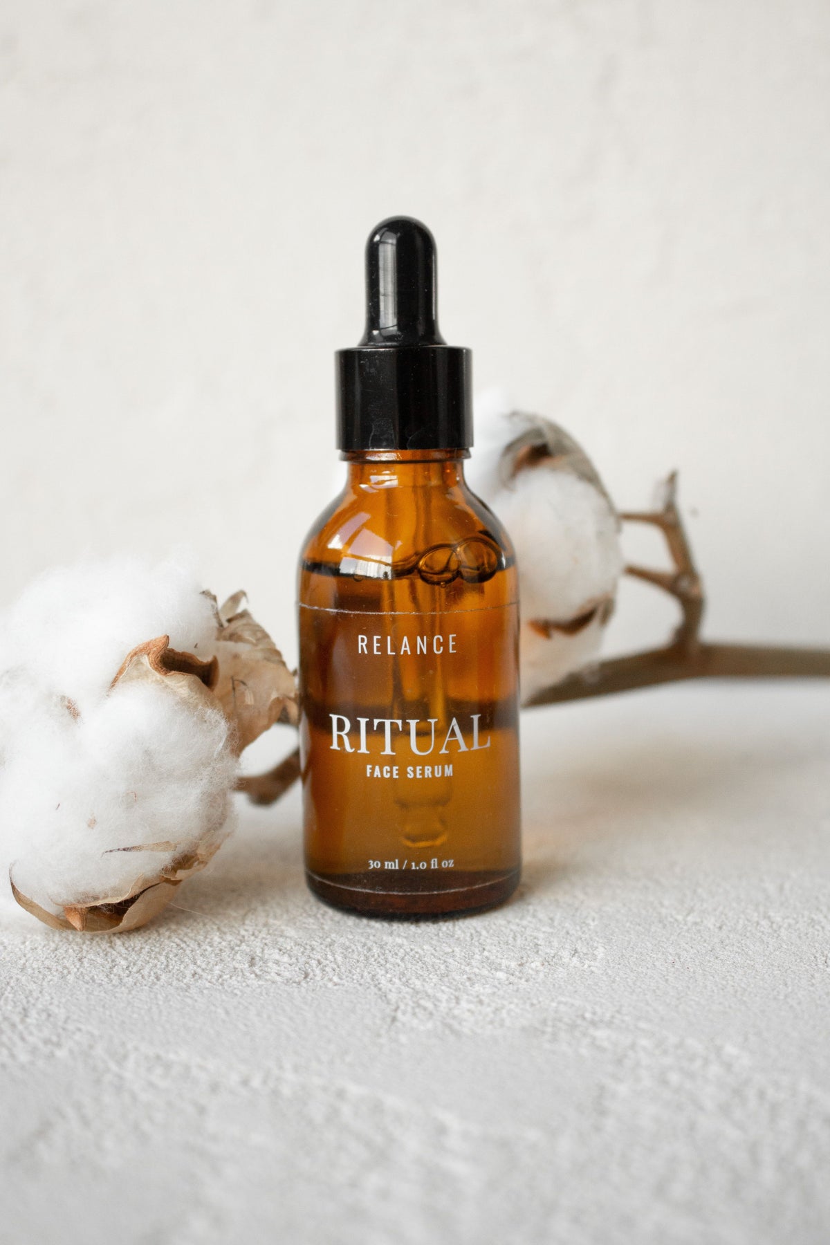 Serum med dråbetæller og bomuldsblomster – Palmitoyl Tripeptide-1 – Trondahl Skincare