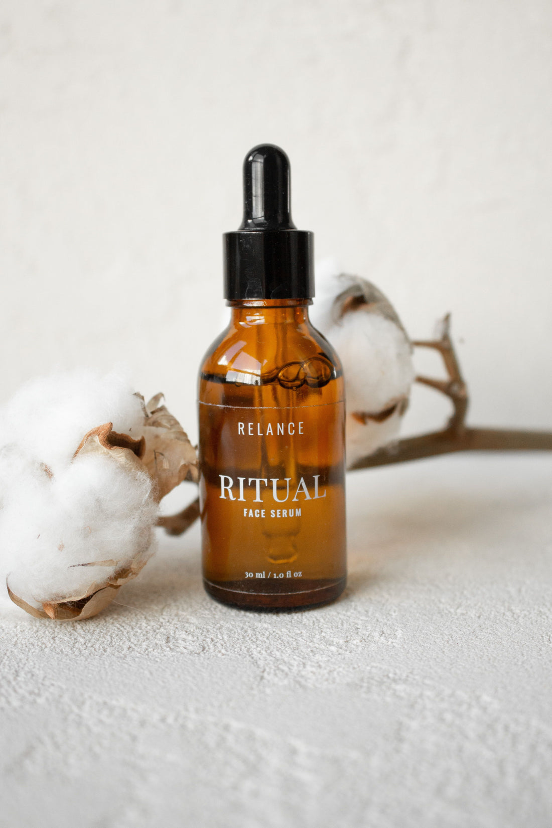 Serum med dråbetæller og bomuldsblomster – Palmitoyl Tripeptide-1 – Trondahl Skincare